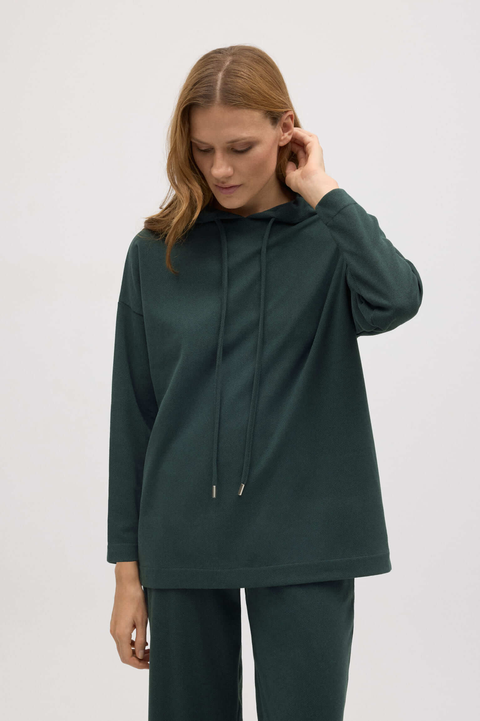 70668-2-sudadera-calida-capucha-ajustable-con-textura-verde-botella