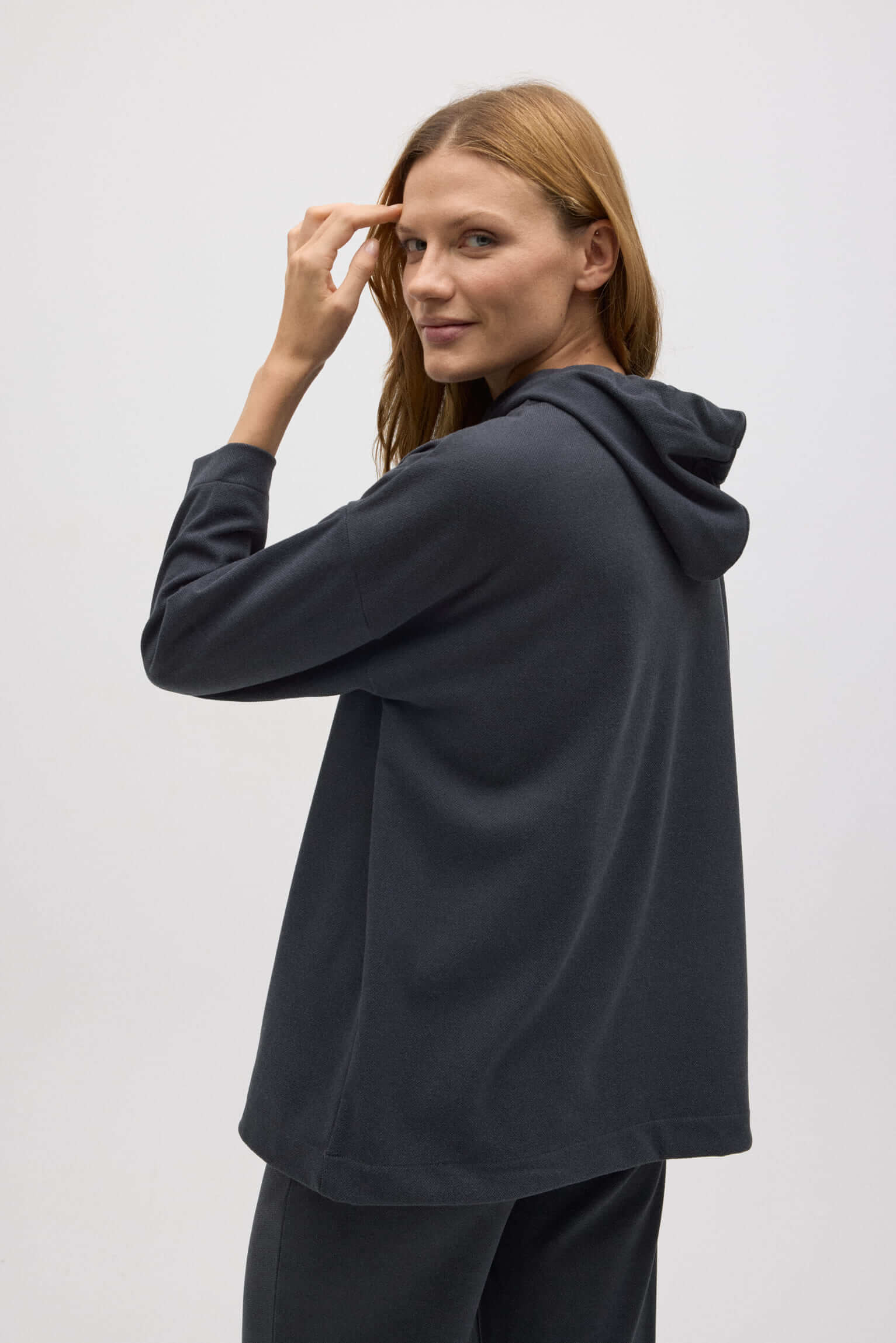 70668-3-sudadera-calida-capucha-ajustable-con-textura-marengo