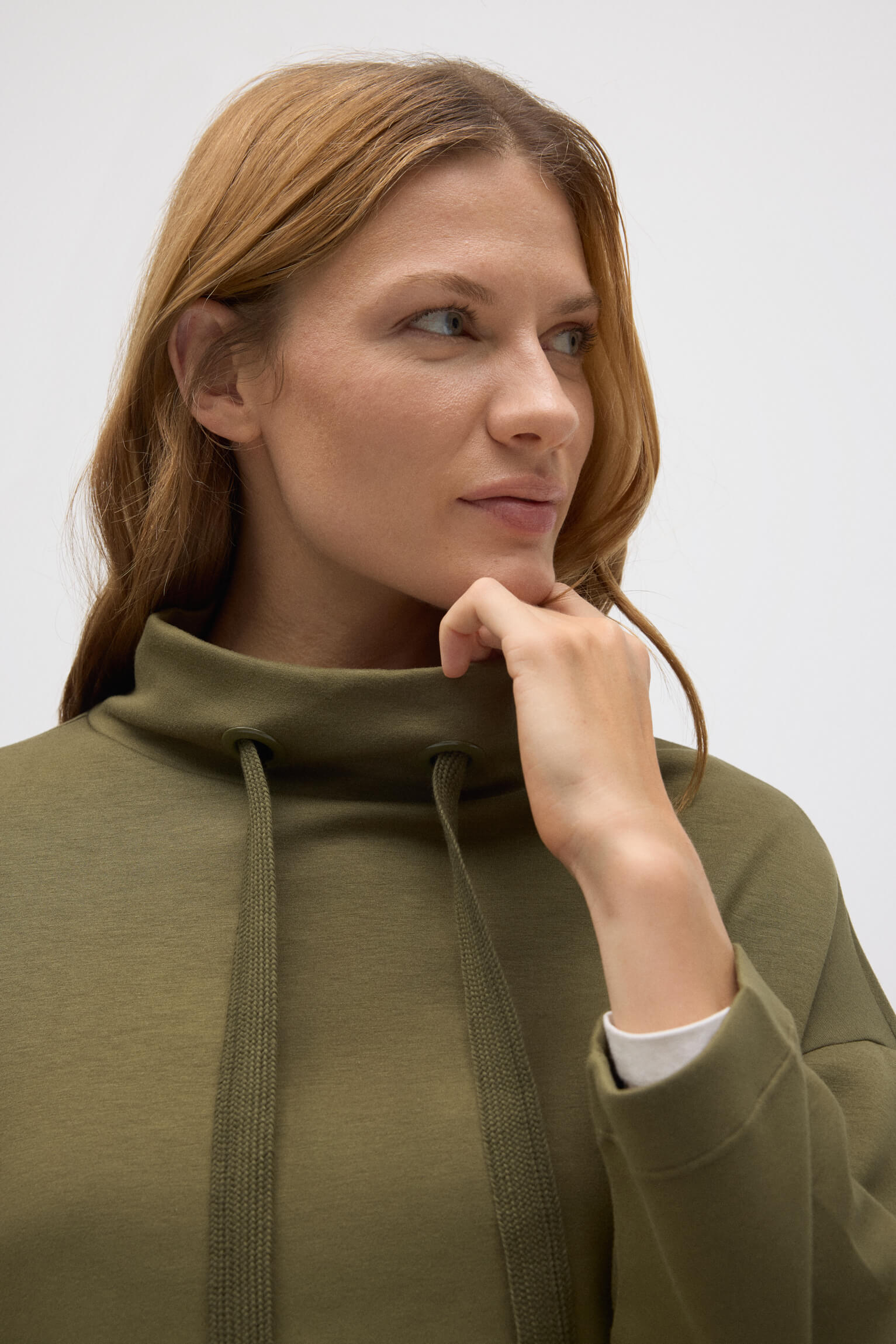 70674-6-sudadera-con-cuello-fluida-verde