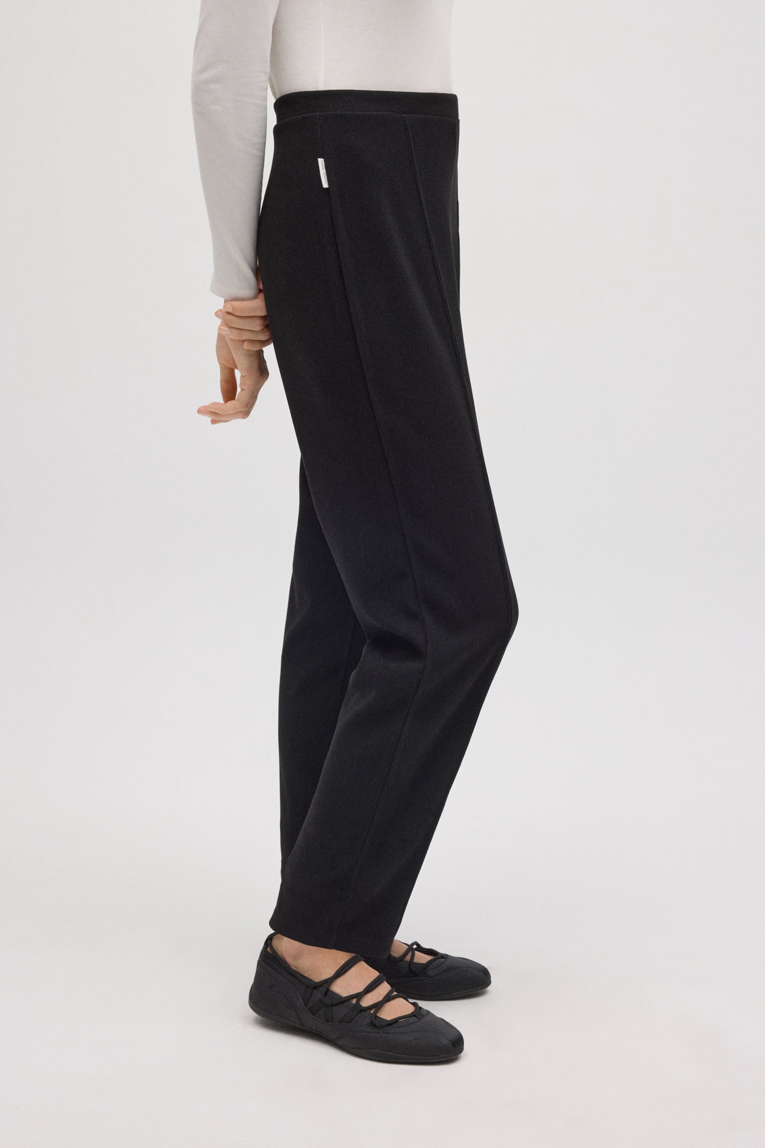70684-3-pantalon-efecto-pana-negro