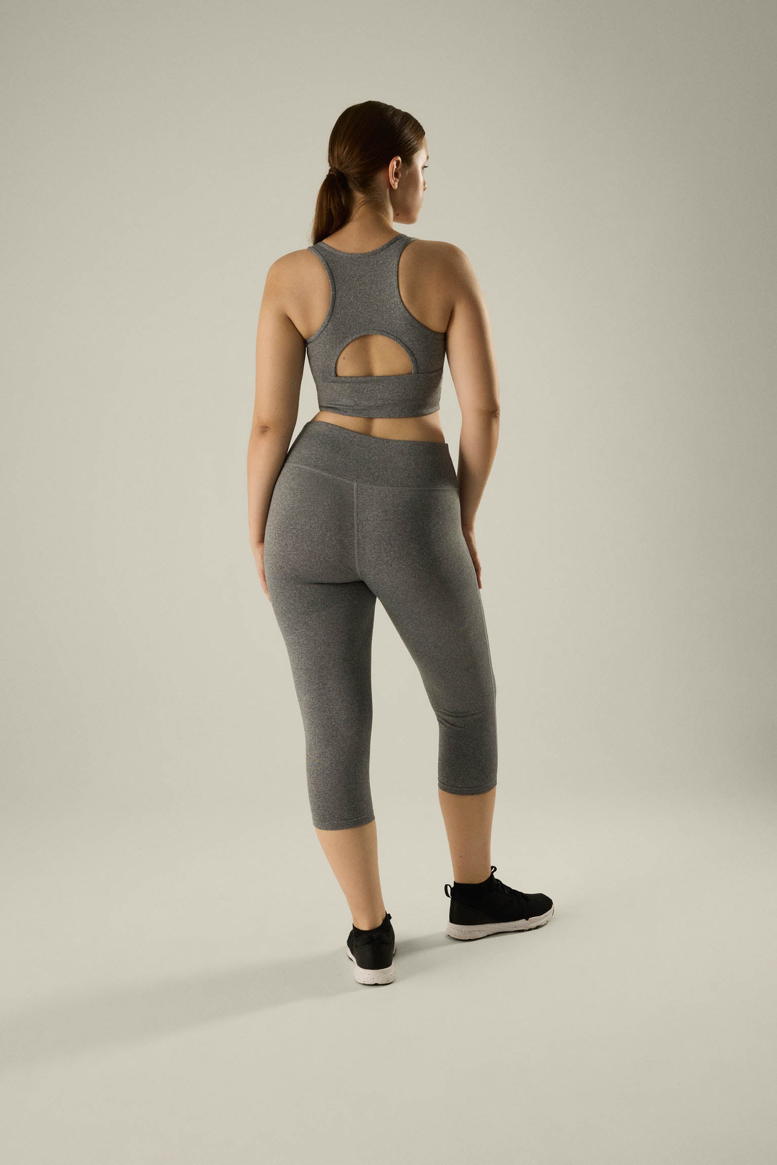 70803-5-ropa-deportiva-legging-mujer-ysabel-mora - Gris