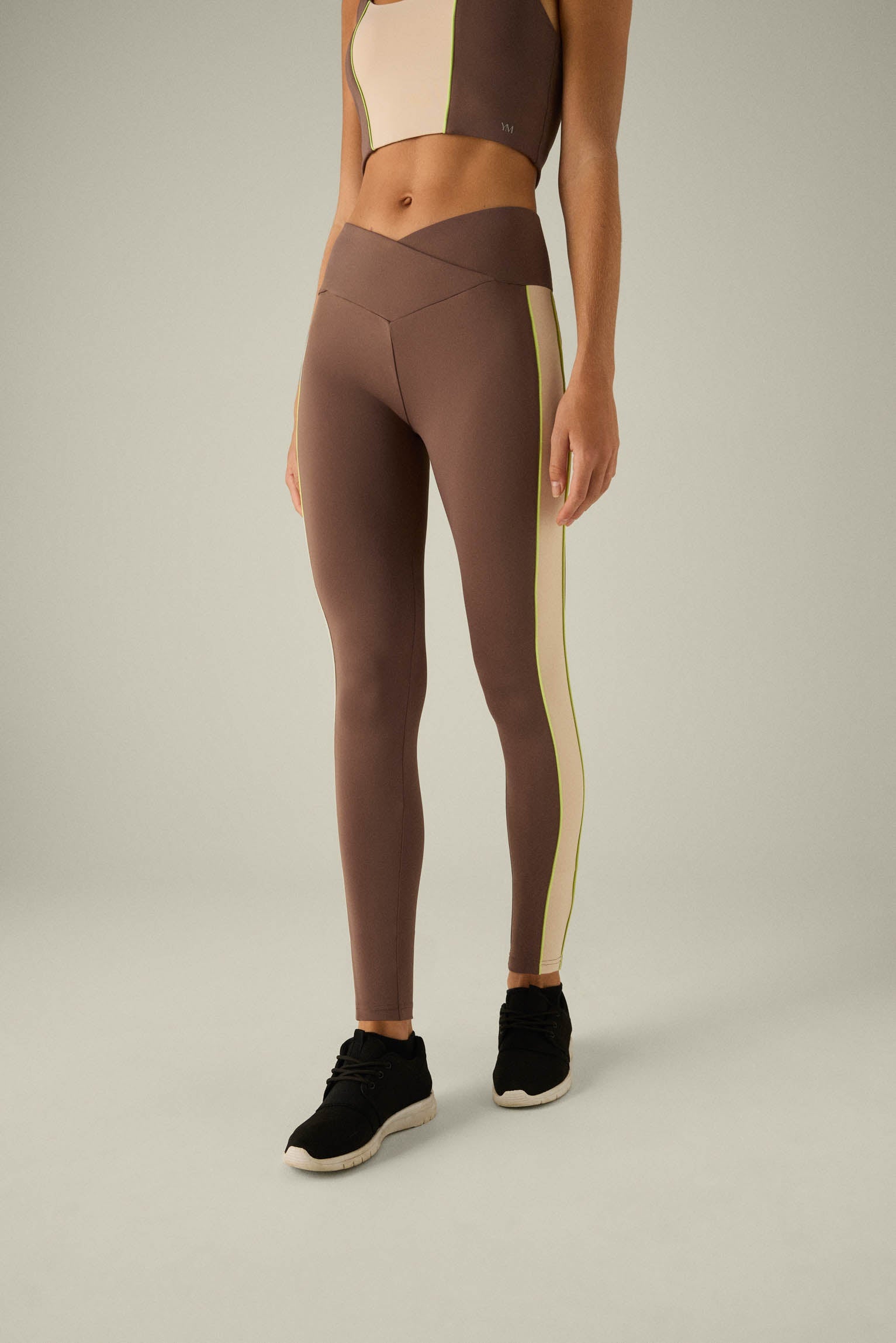 70877-4-ropa-deportiva-legging-mujer-ysabel-mora - Marrón