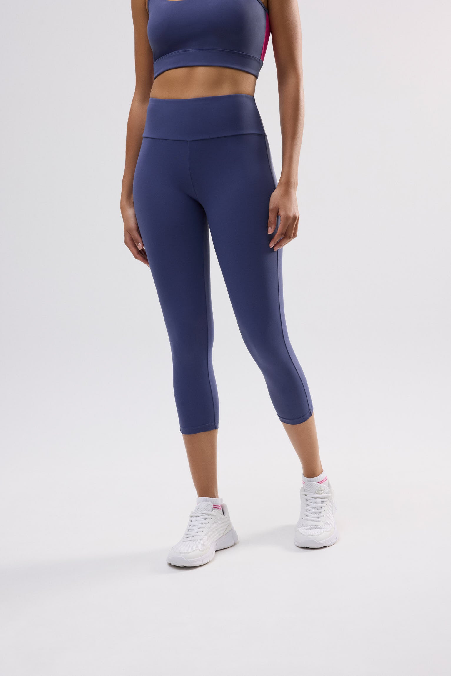 70905-1-leggings-deportivo-capri-mujer-ysabel-mora-marino