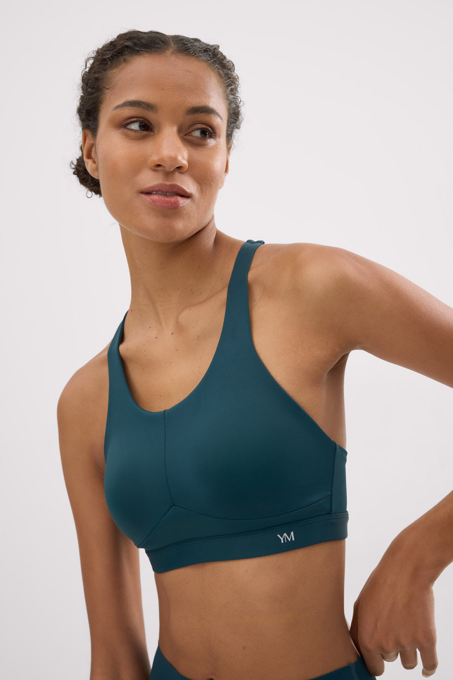 Sujetador deportivo Compressive alto impacto tirantes regulables verde botella - Ysabel Mora