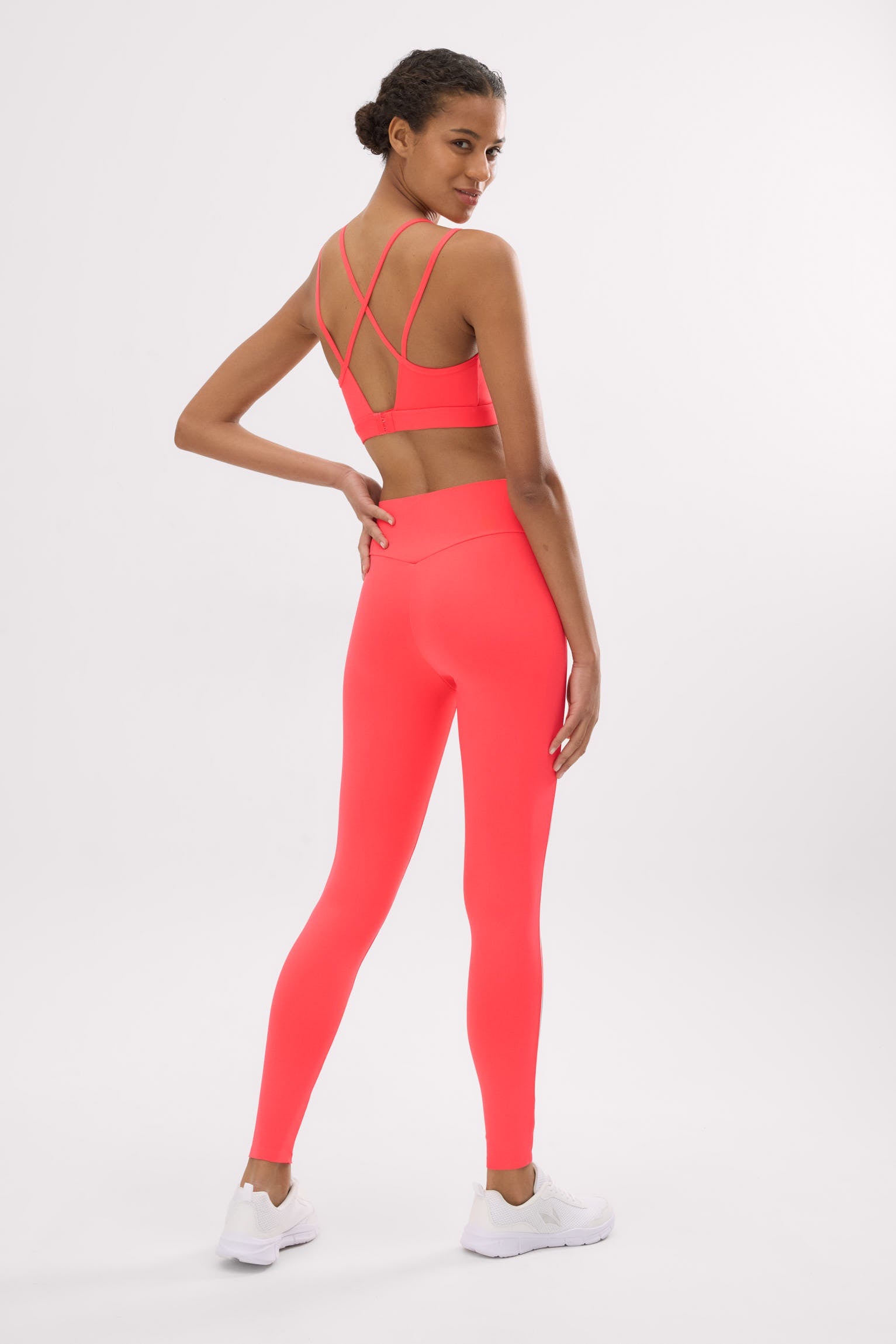 Leggings deportivos Compressive largos efecto push-up coral - Ysabel Mora