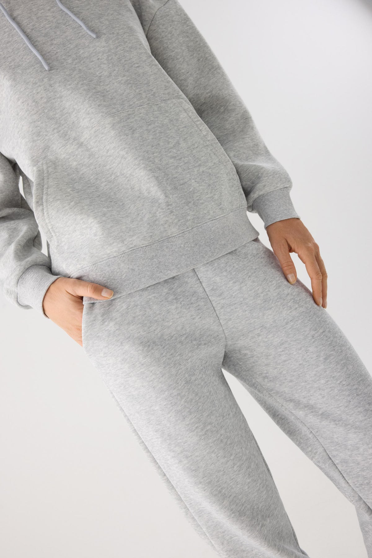 chándal deportivo mujer Slowloom en gris melange detalle tejido acabado tejido cálido family match