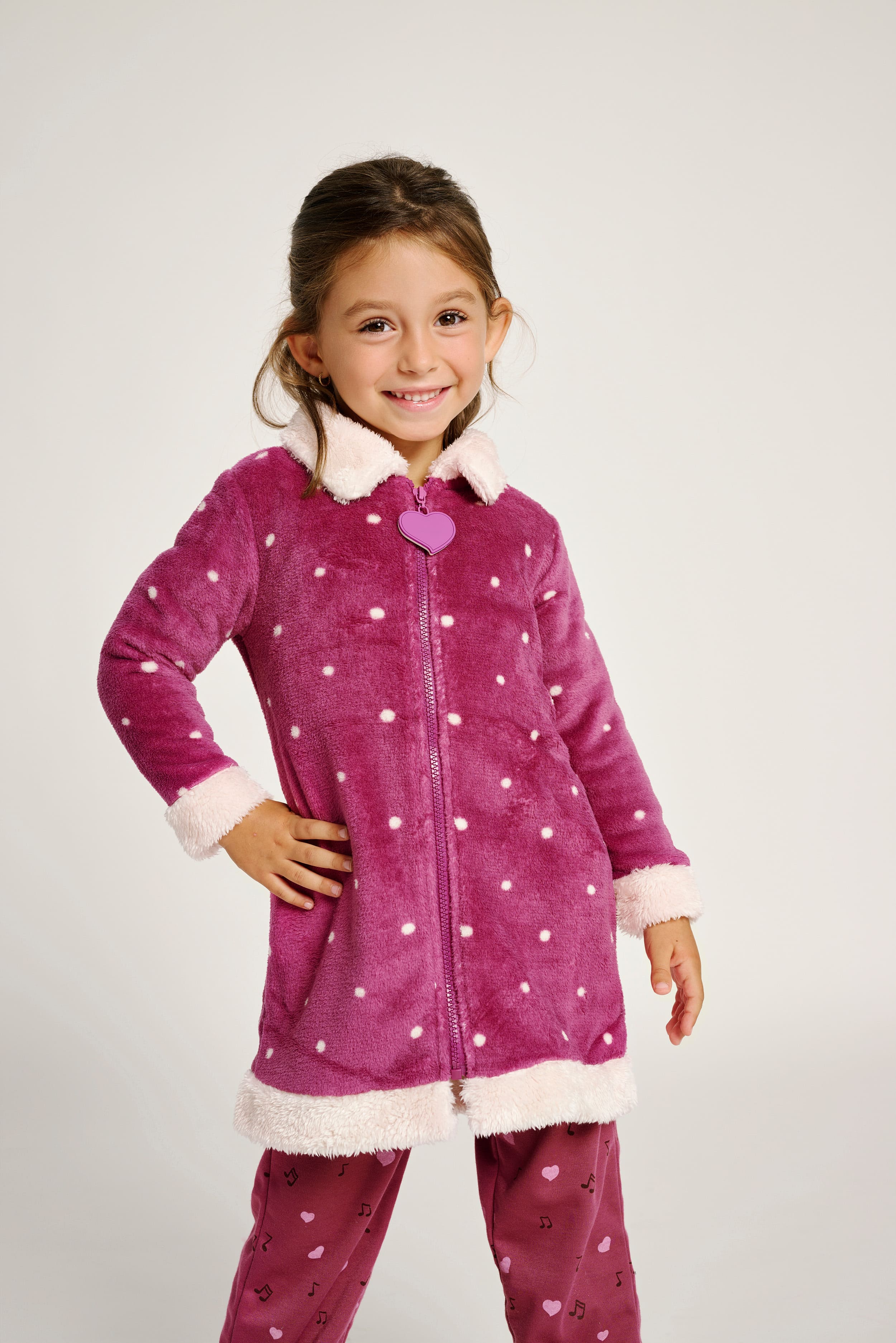 8031002-1-bata-infantil-estampado-lunares