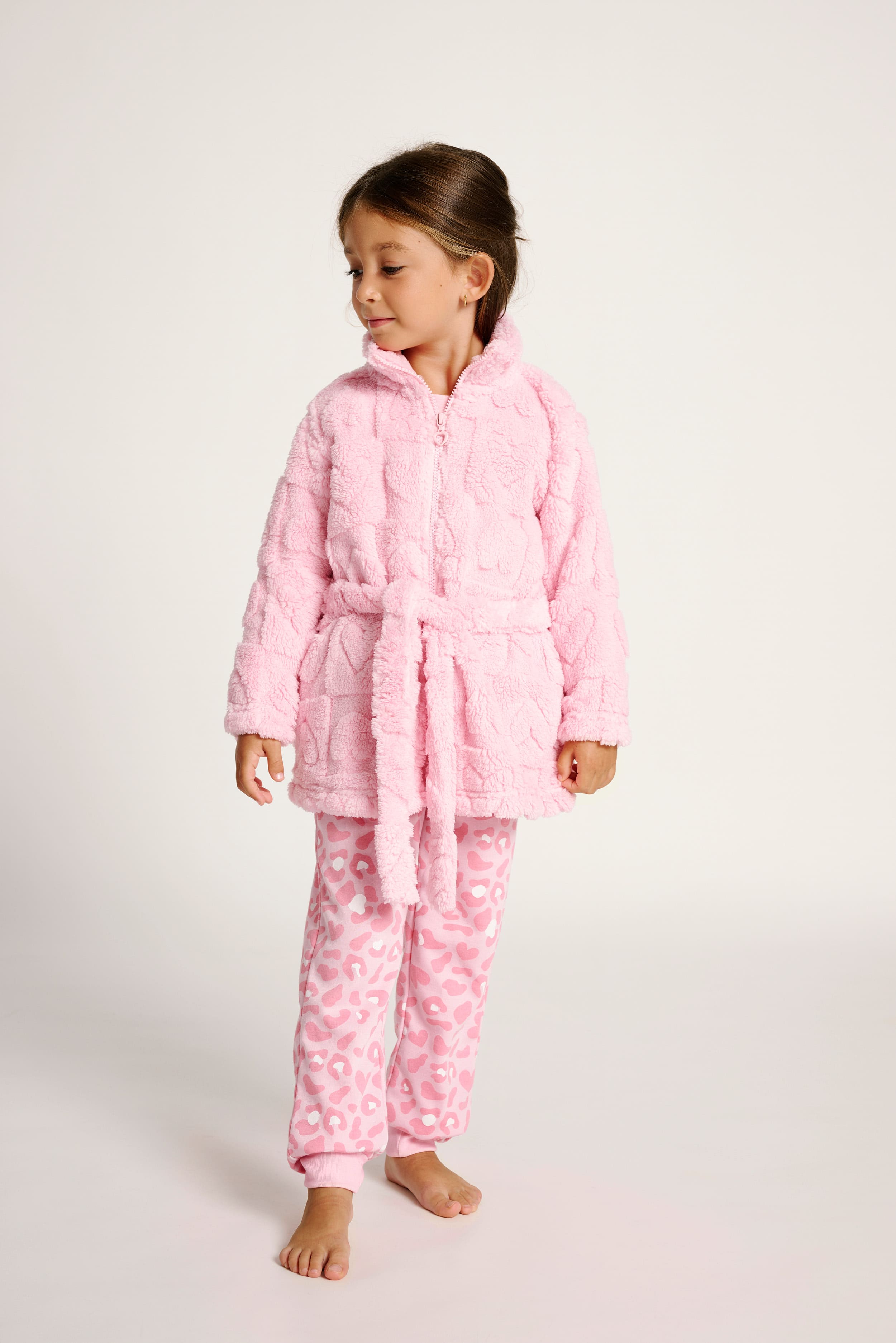 8031003-1-bata-infantil-relieve-corazones
