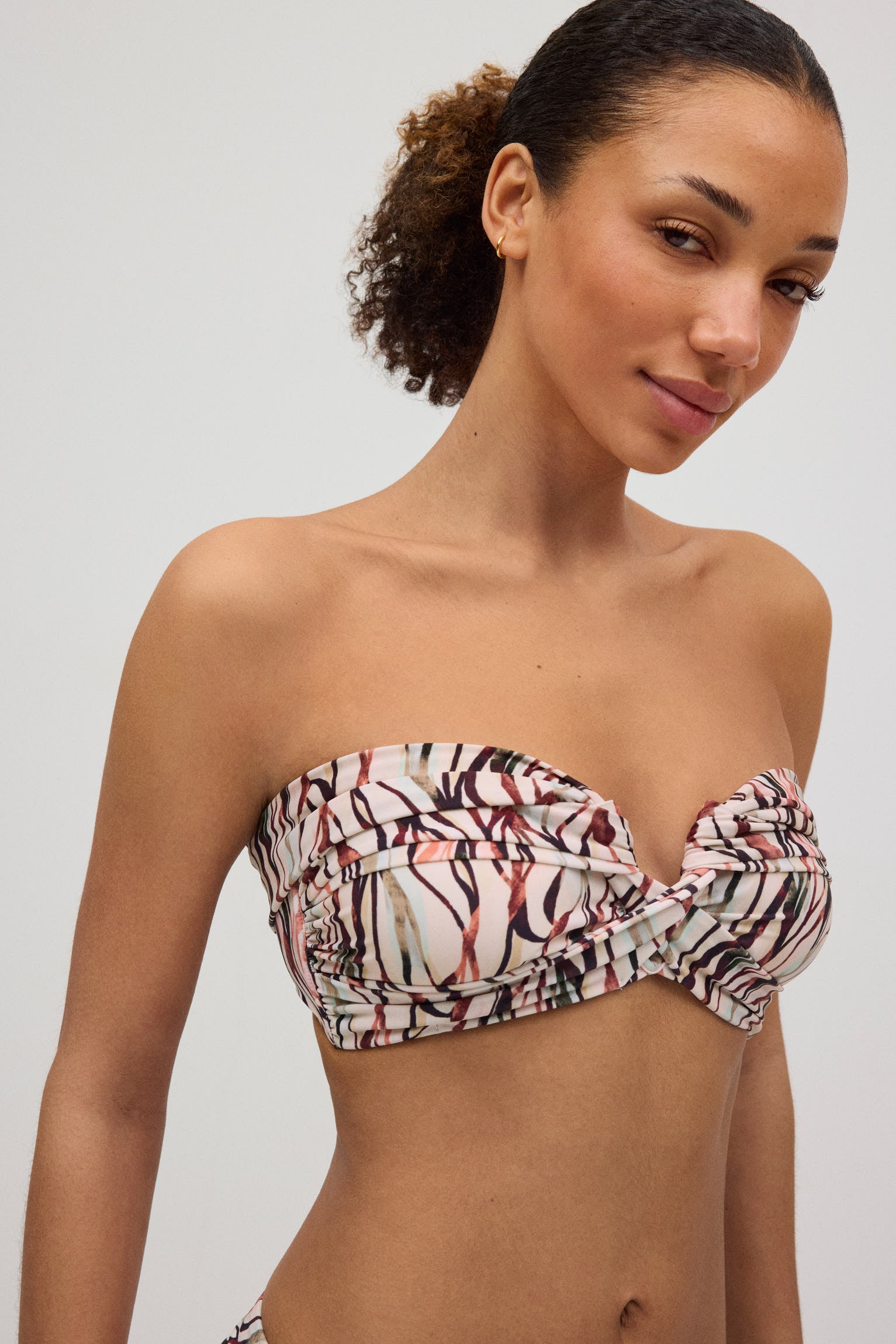 82969-3-top-bandeau-estampado-mujer-ysabel-mora-multicolor