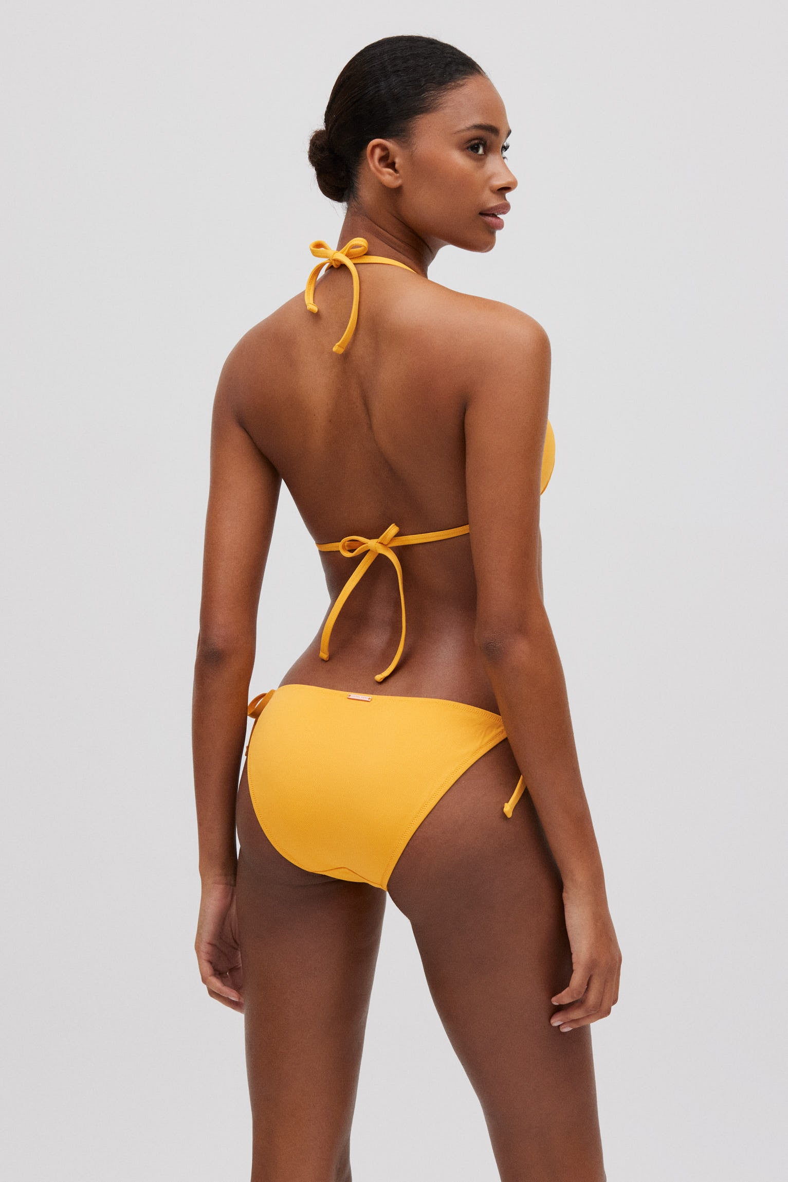 83132-5-braga-mini-bikini-anudada-mujer-ysabel-mora-amarillo