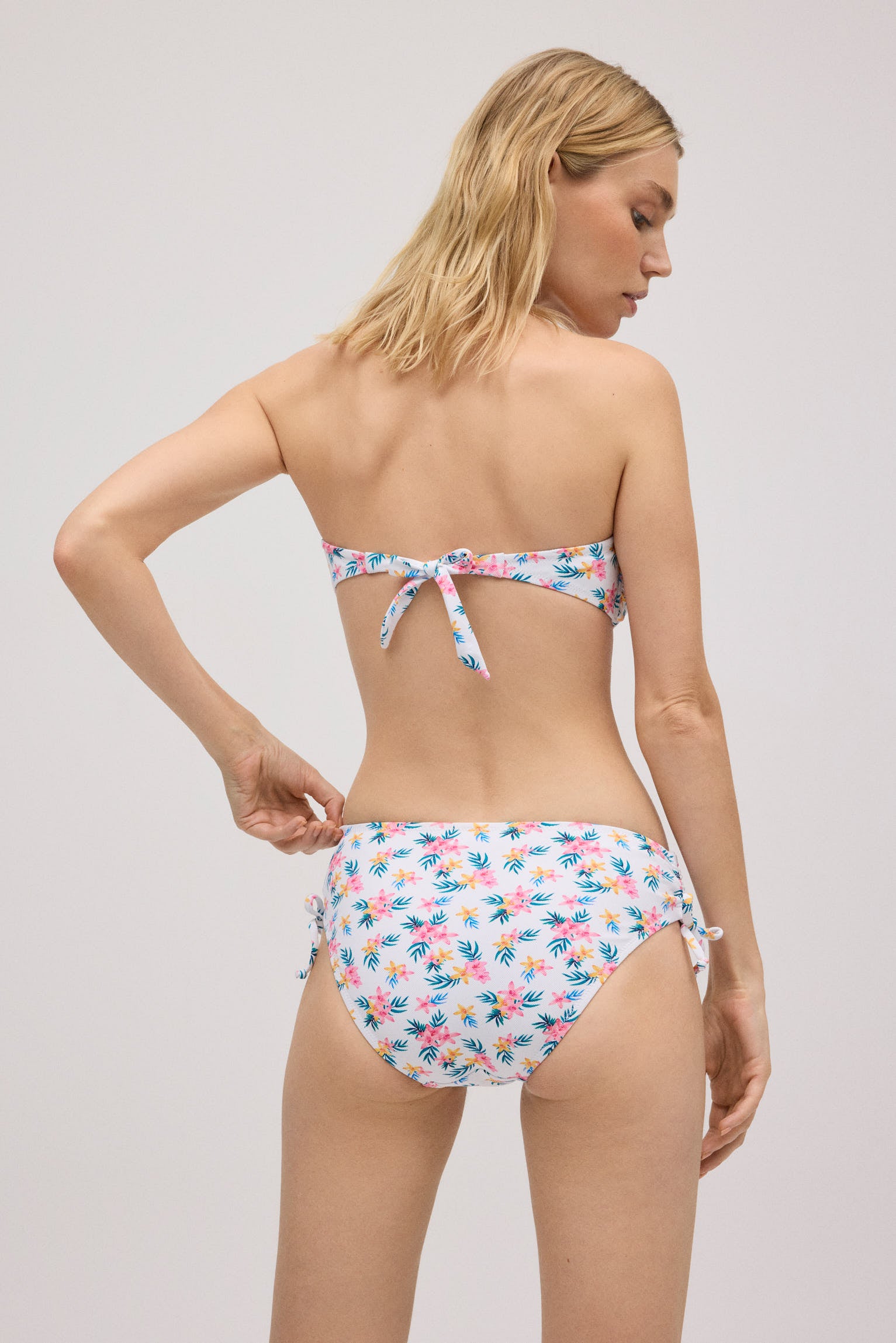 83134-2-braga-reductora-bikini-estampado-tropical-mujer-multicolor