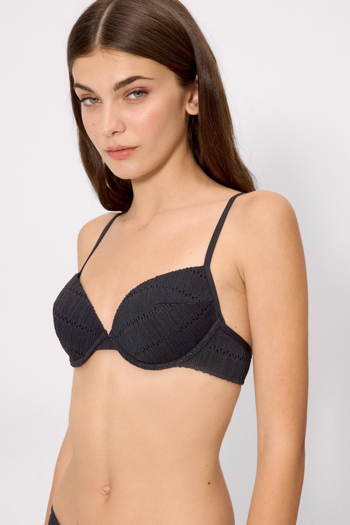 83216-negro-top-bikini-mujer-textura-negro-copa-b-mujer-ysabel-mora