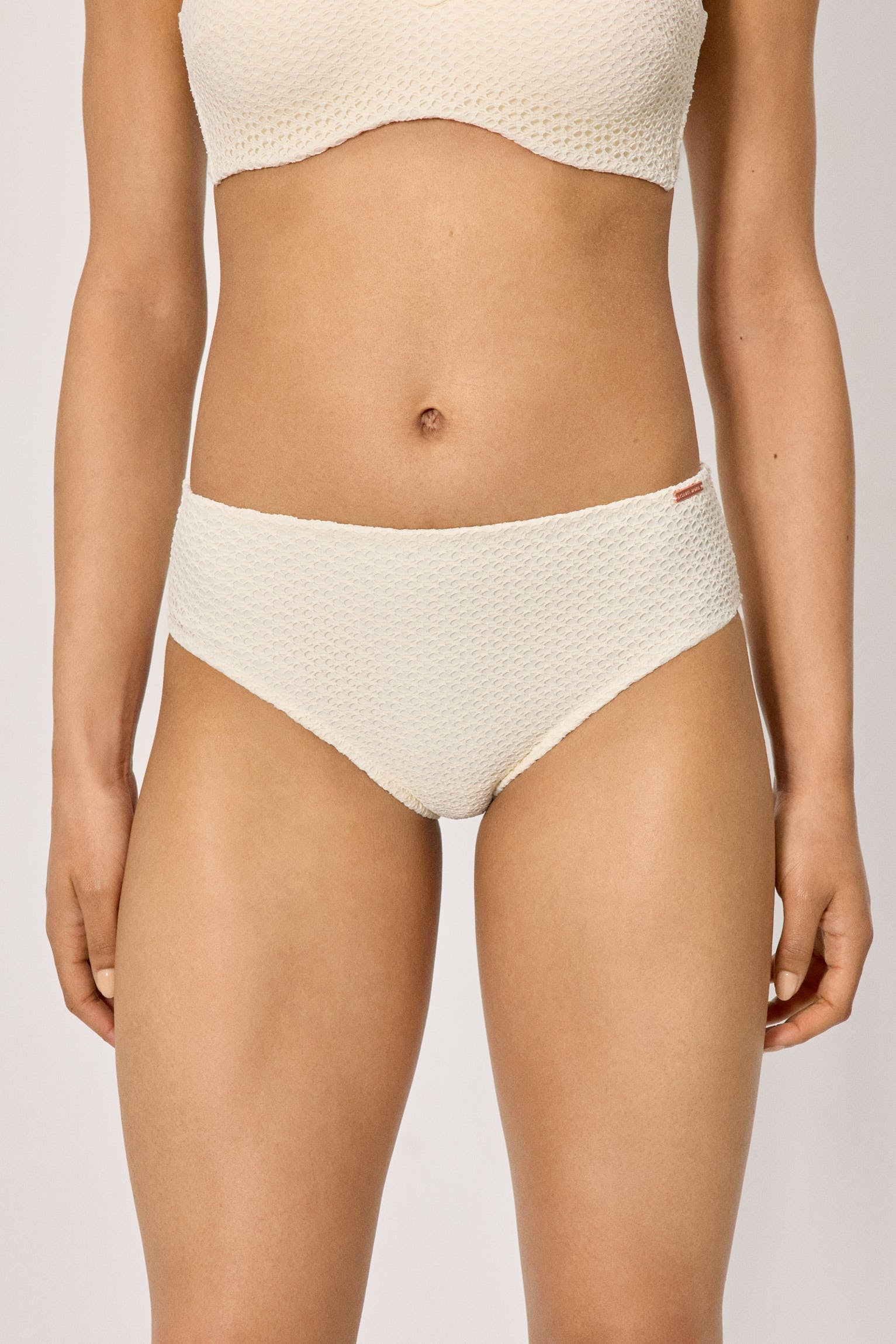 83359-marfil-braga-bikini-mujer-moldeadora-midi-tejido-calado-marfil--ysabel-mora