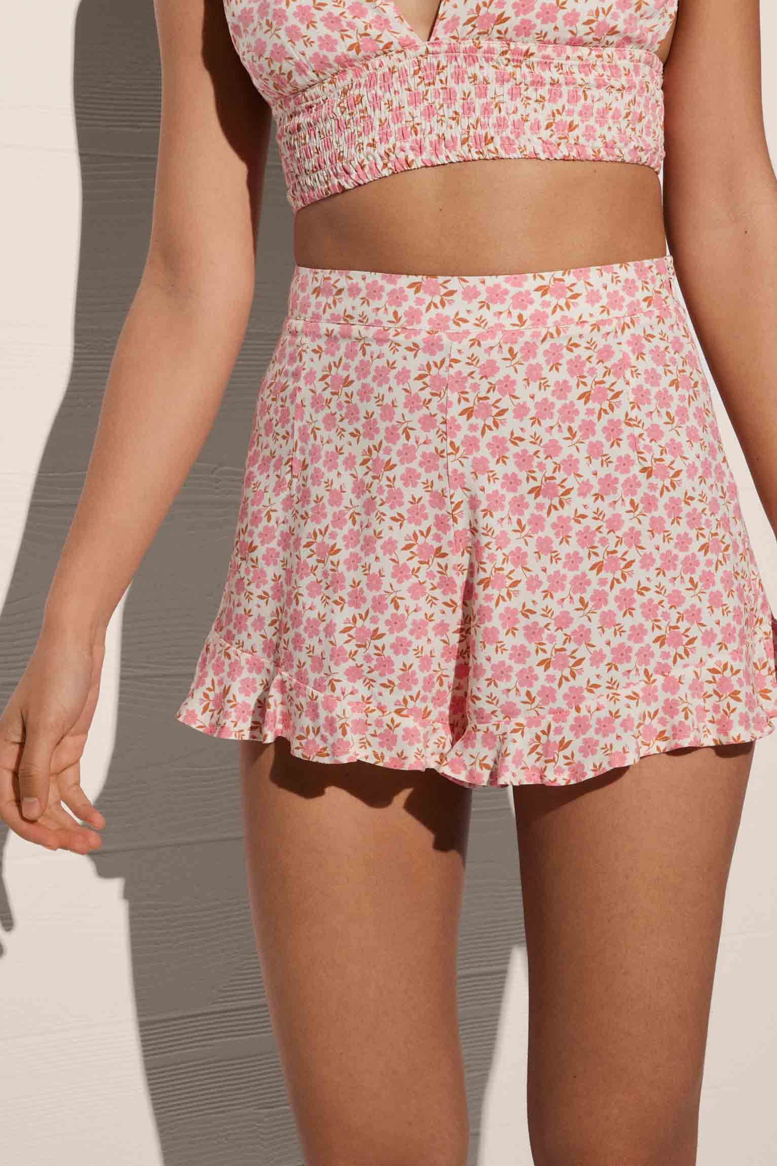 Short com estampado floral fúcsia