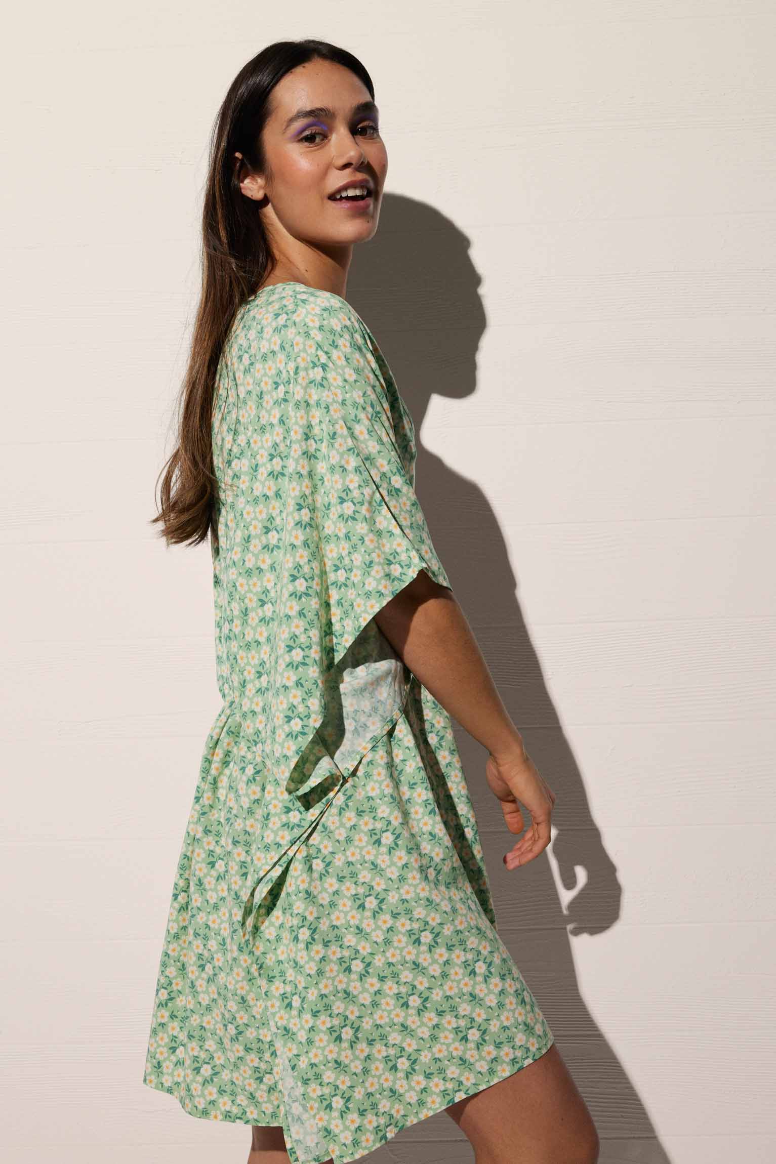 Kaftan de estampado floral verde