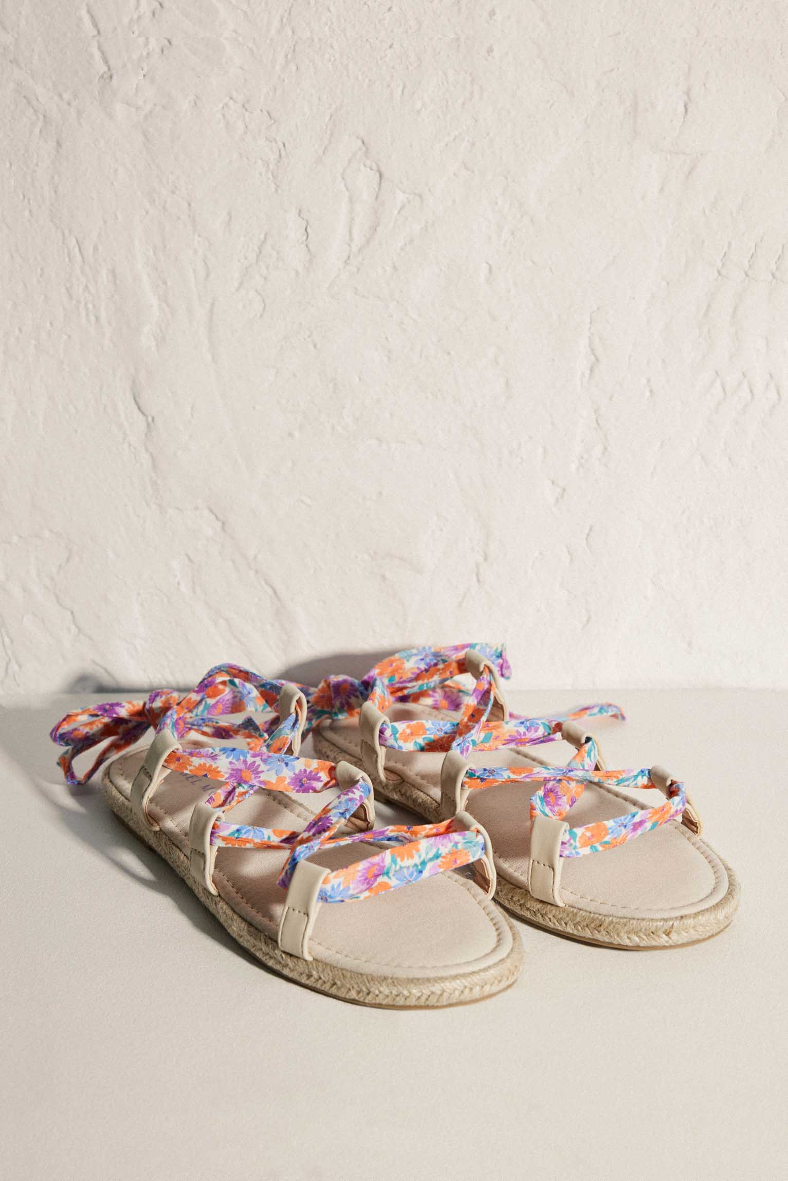 86083-2-sandalias-playa-tropical-mujer-ysabel-mora - Multicolor