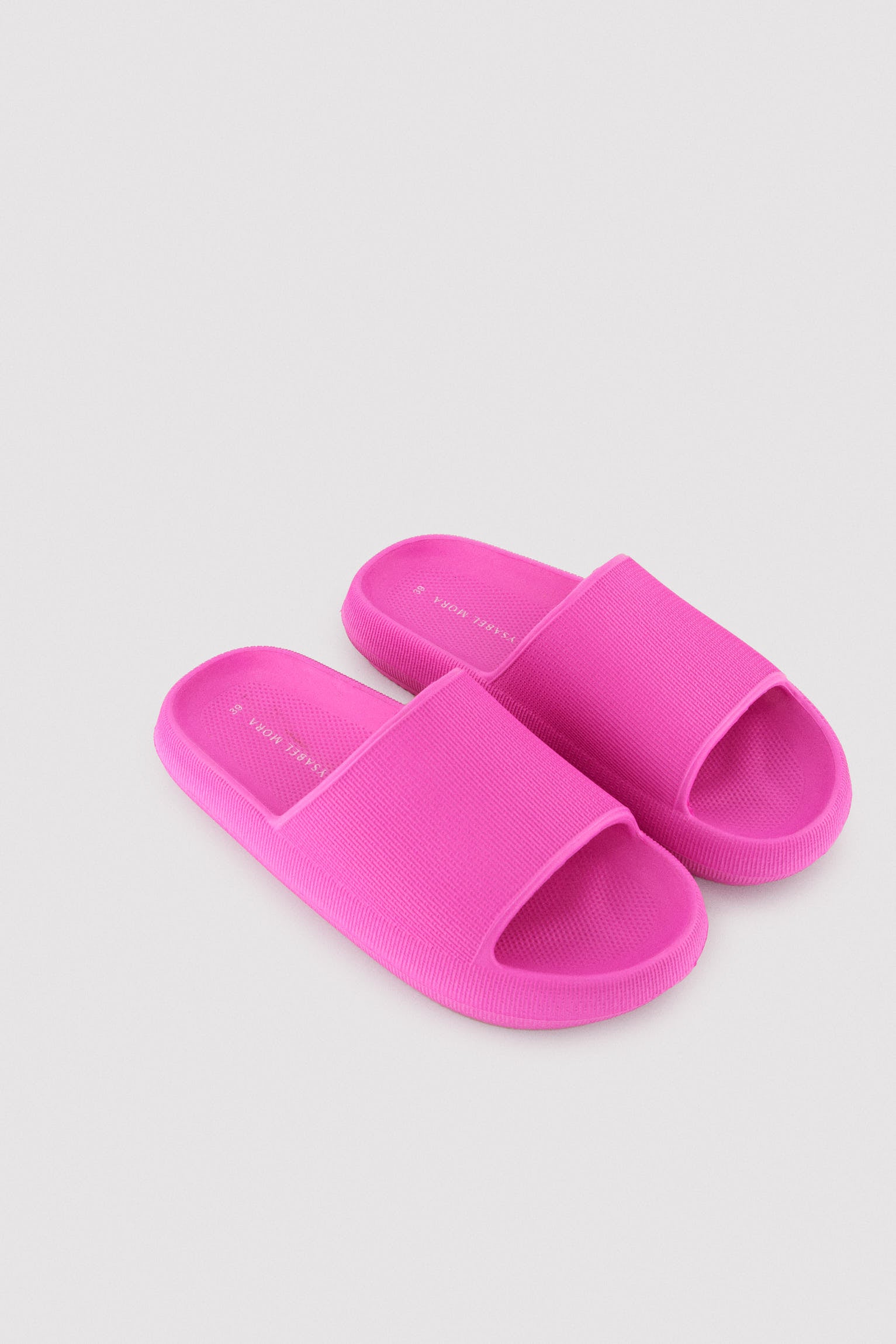 86086-electric-pink-chanclas-de-playa-antideslizantes-ligeras-extra-comfort-rosa-ysabel-mora