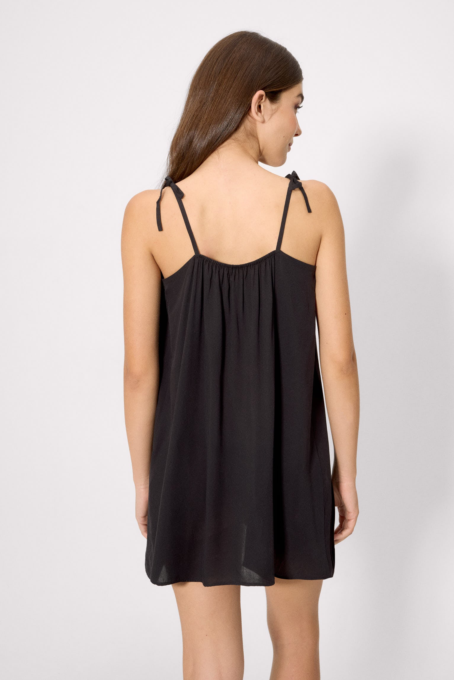 86209-vestido-mujer-verano-mini-basico-tirantes-anudados-negro