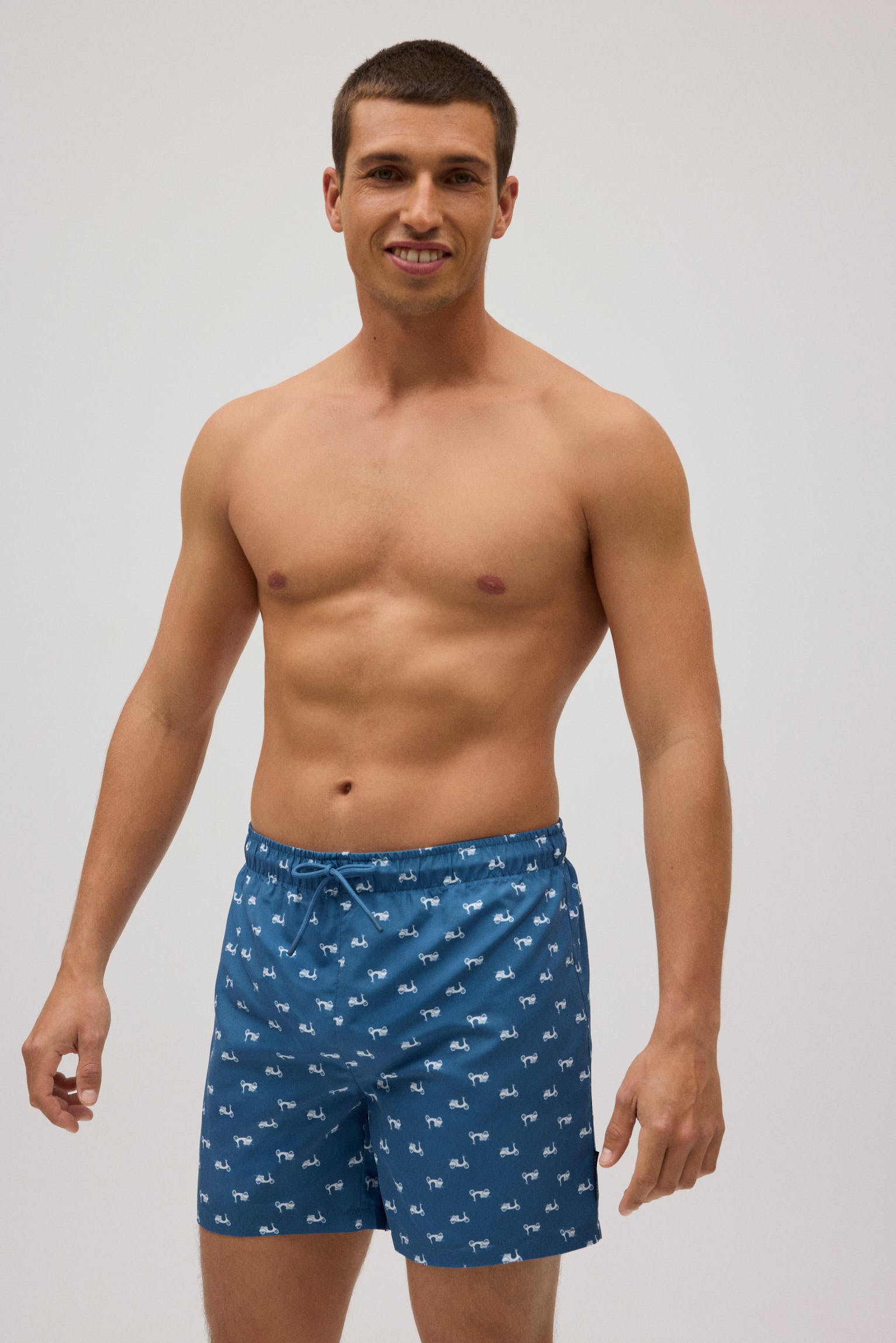 90376-banador-hombre-medio-estampado-vespas-azul-01