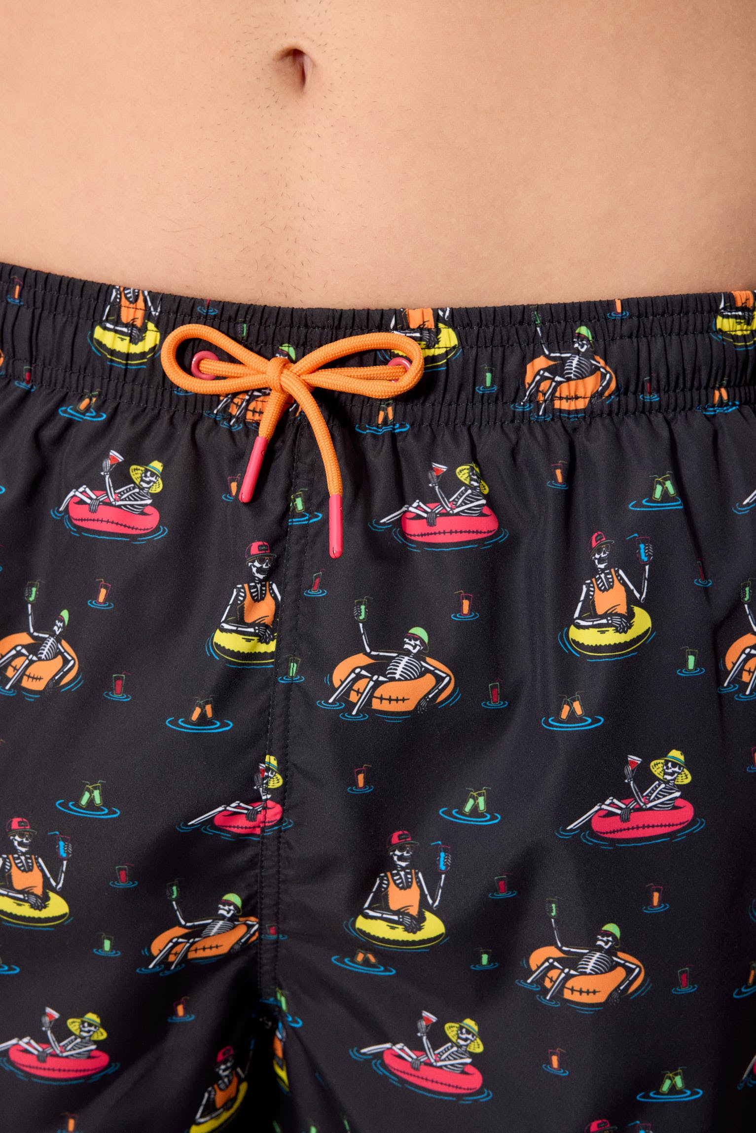 Maiô meia-calça com estampa de caveiras multicoloridas Sockarrats