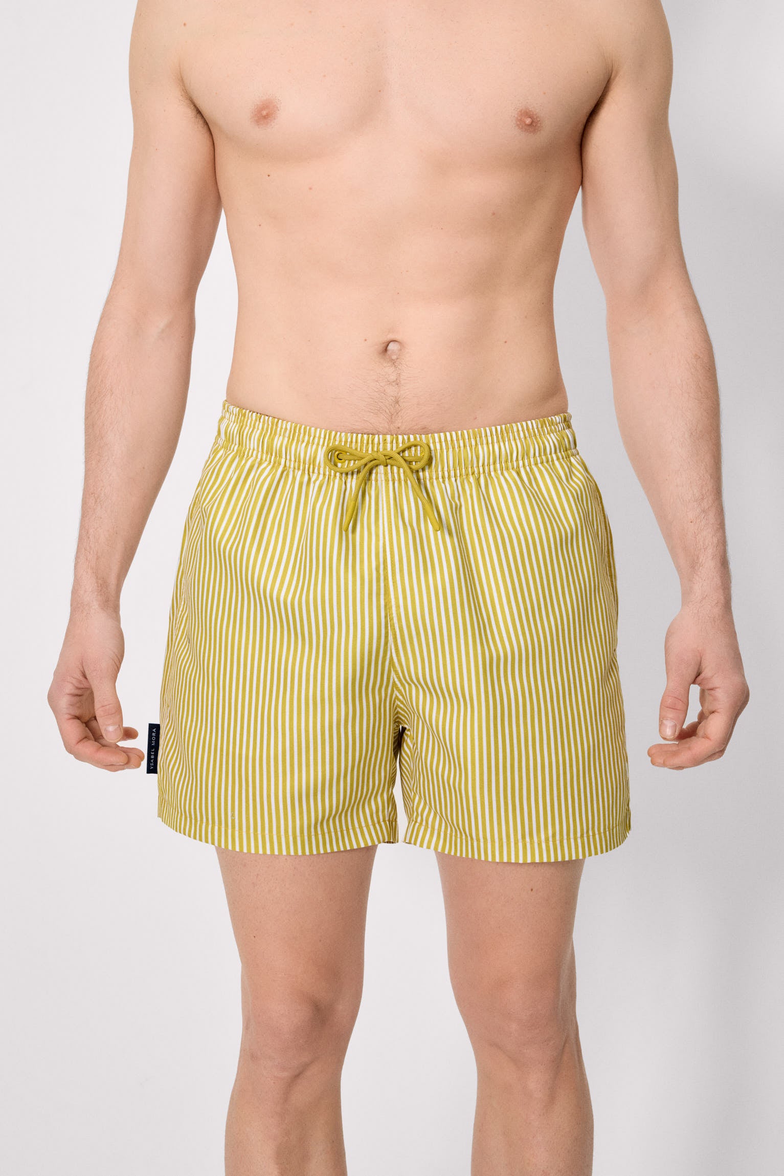 Maiô amarelo listrado de meia altura