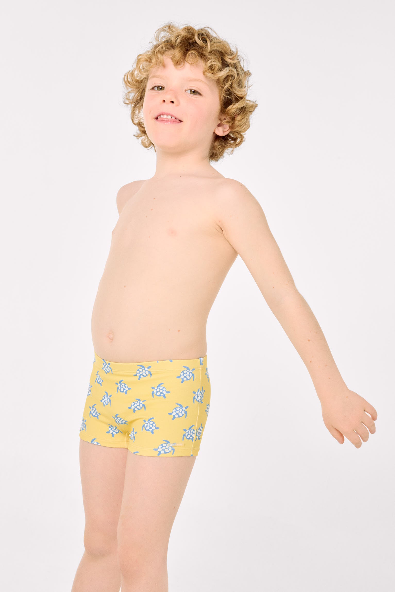 Calção de banho boxer infantil com estampa de tartaruga