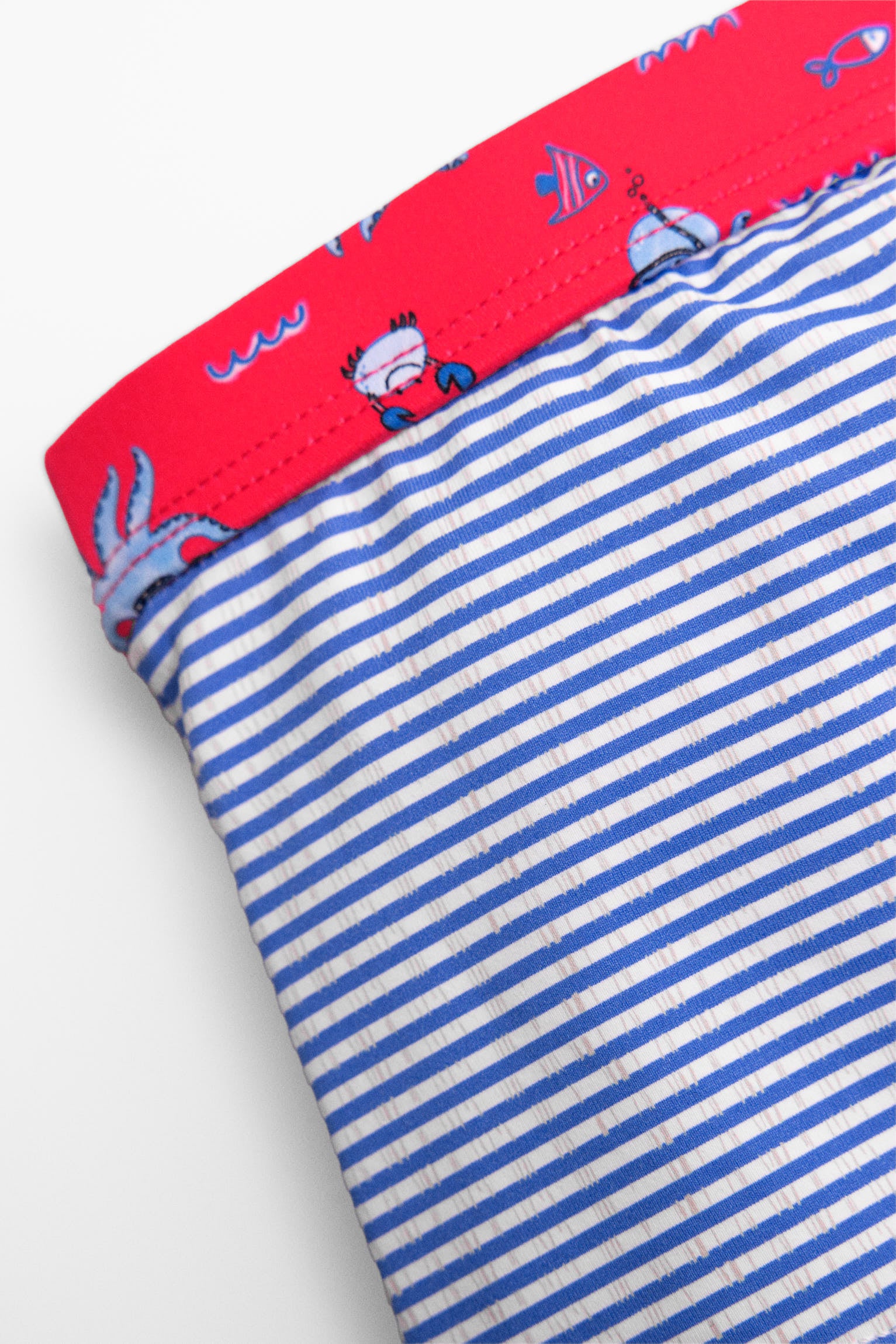 Maiô boxer com estampa de polvo e listras