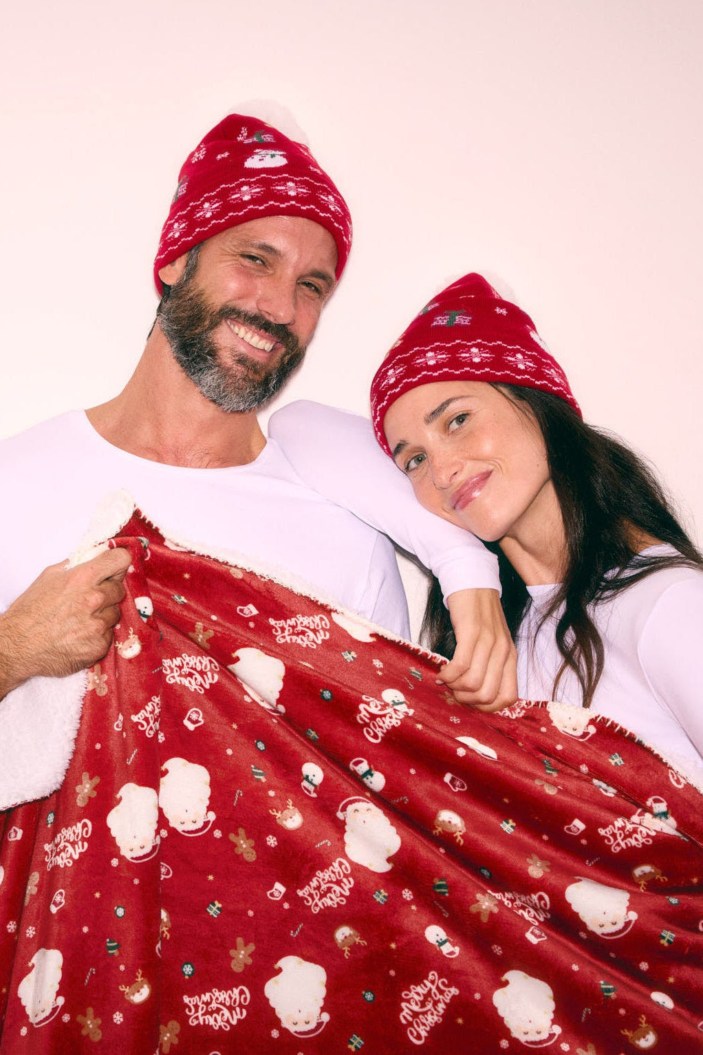 Gorro unissexo com pompom e estampado de Natal