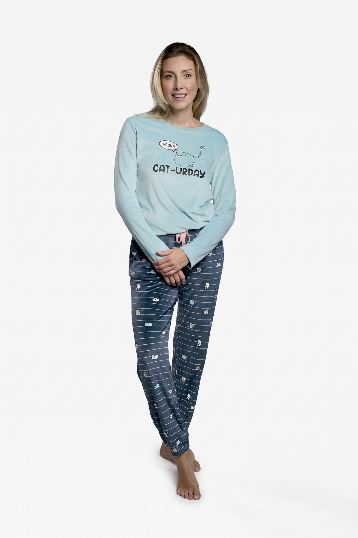Pijama comprido de mulher em veludo azul estampado de gatos