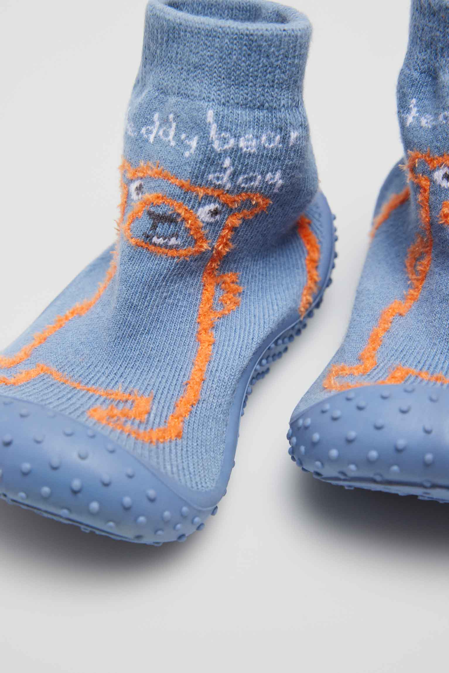 Pantufas para os primeiros passos do bebé